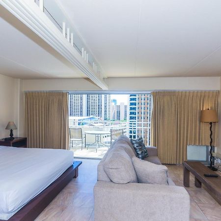 Ilikai Tower One Bedroom Lagoon View Waikiki Condos With Lanai & Free Wifi Honolulu Ruang foto