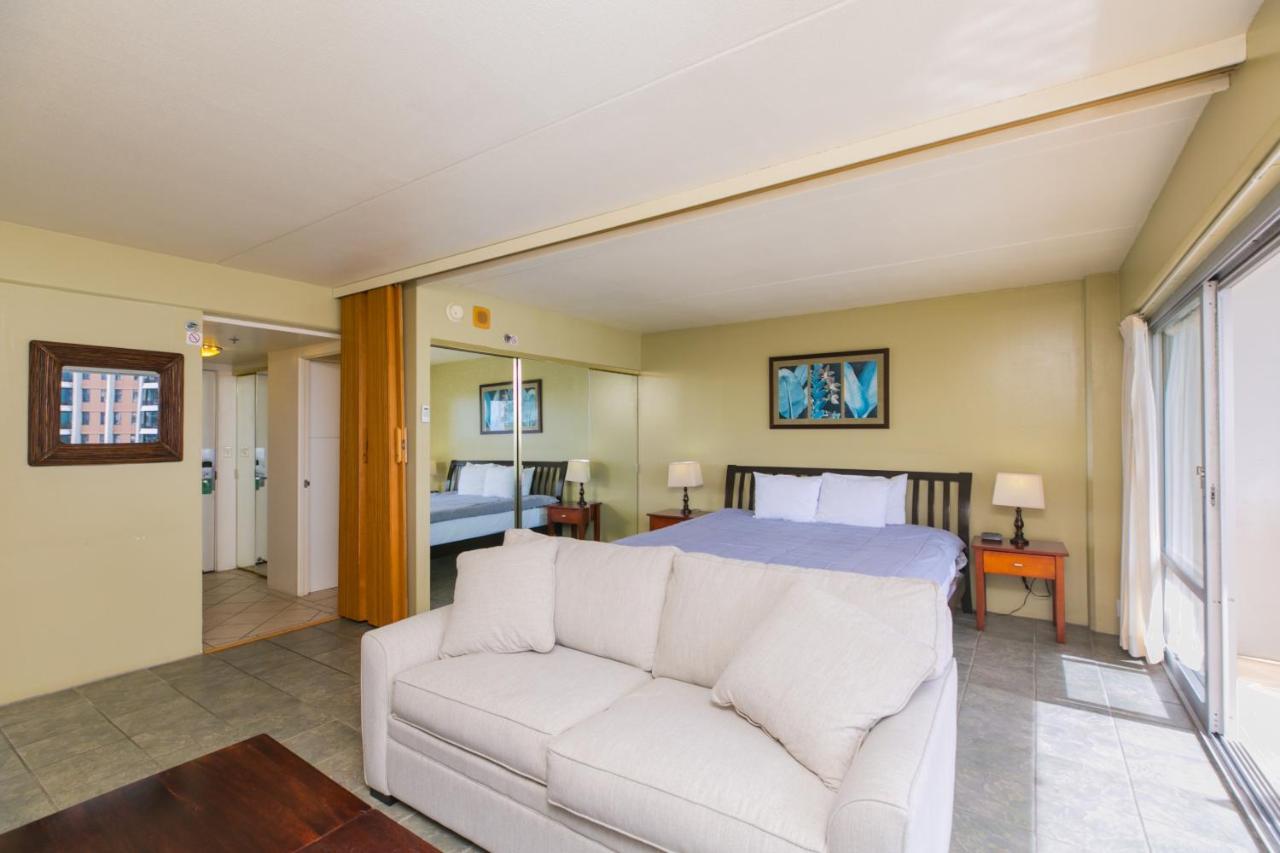 Ilikai Tower One Bedroom Lagoon View Waikiki Condos With Lanai & Free Wifi Honolulu Ruang foto