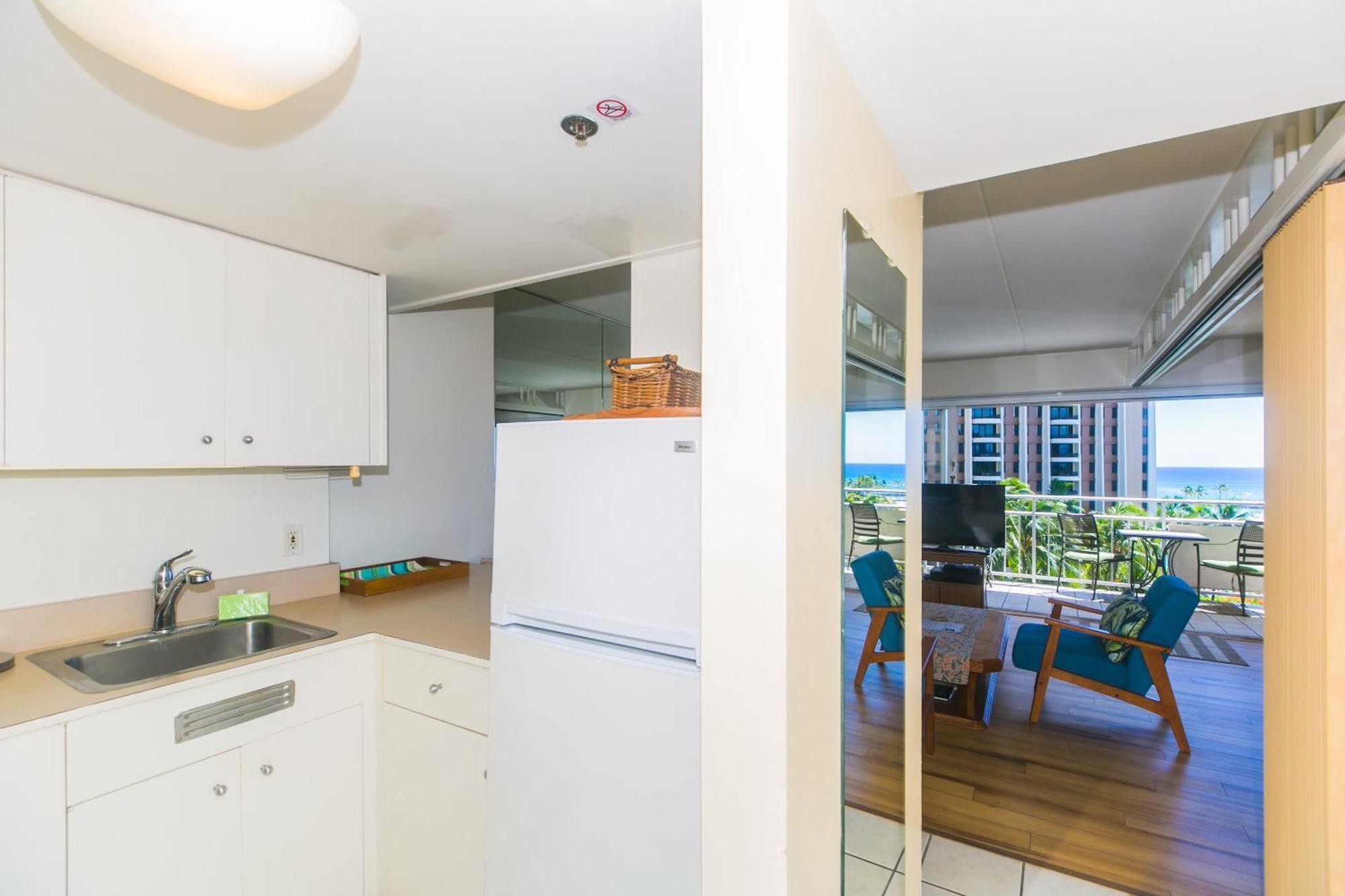 Ilikai Tower One Bedroom Lagoon View Waikiki Condos With Lanai & Free Wifi Honolulu Ruang foto