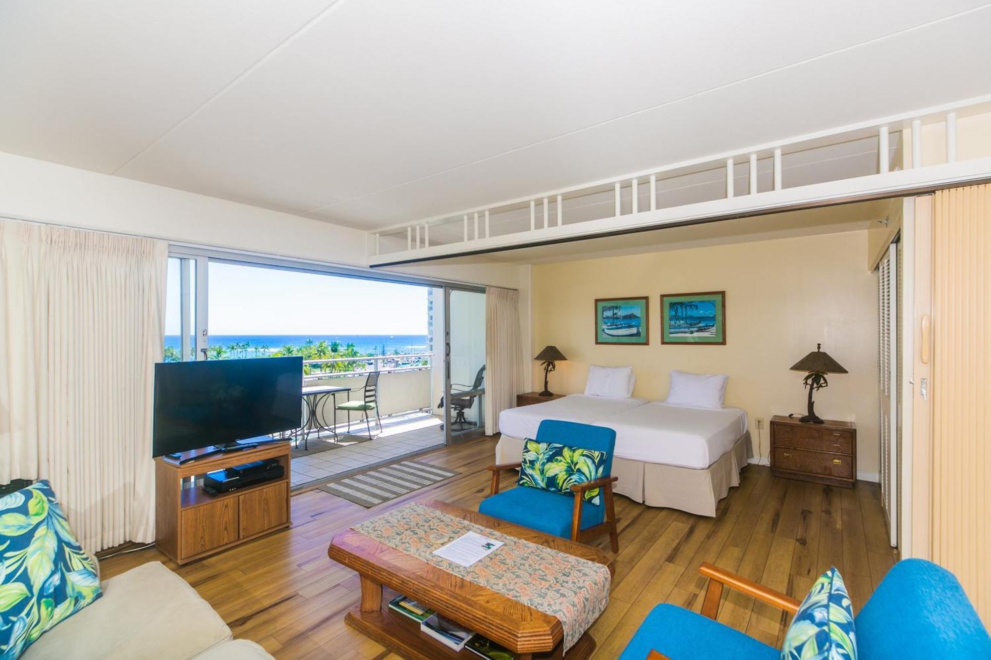 Ilikai Tower One Bedroom Lagoon View Waikiki Condos With Lanai & Free Wifi Honolulu Ruang foto